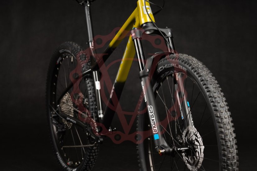 Qayron Spyro MK3 5 29" Mustard/Black - Velikost: M