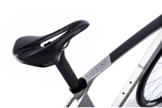 APACHE Gila RS3 stříbrná 28" kolo